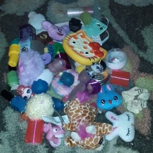Mystery 15 piece girls toy set